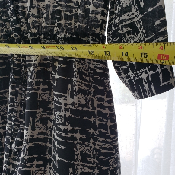 2 for $ 20 - Mid length dress - Picture 5 of 10